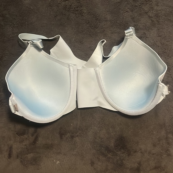 Set of soma vanishing back full coverage front close bras. - Picture 6 of 6